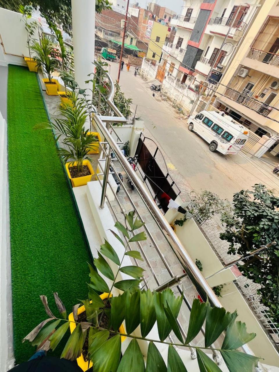 Log Inn Banaras バラナシ エクステリア 写真